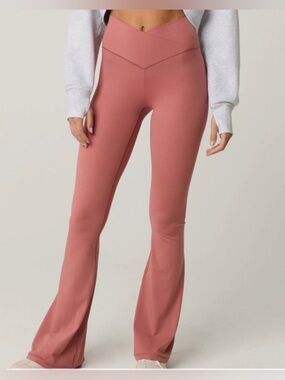 Aerie OFFLINE Real Me Cross Over High-Waisted Flare Leggings Pink | Size M